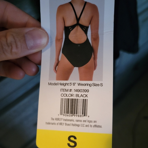 Hurley Women’s One Piece Swimsuit Small - Picture 7 of 7